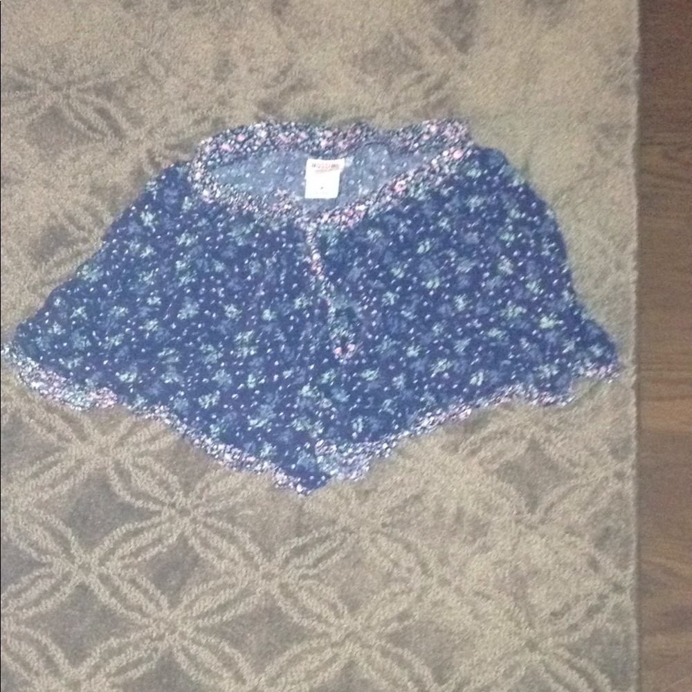 Size Medium shorts